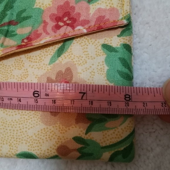 Handmade Vintage Print Floral Clutch - Picture 7 of 8